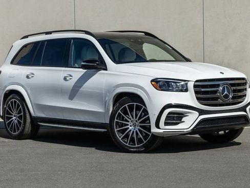 Used 2025 Mercedes-Benz GLS 580 4MATIC image 19