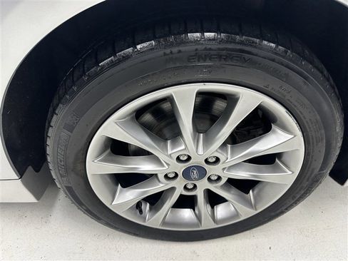 Used 2017 Ford Fusion Energi SE image 16