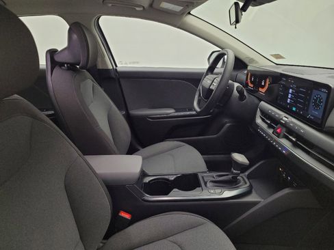 Used 2025 Kia K4 LXS FWD image 21