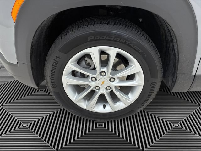 Used 2024 Chevrolet TrailBlazer LS w/ LS Convenience Package FWD image 9