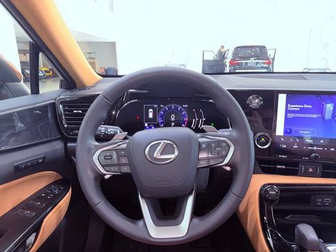 Certified 2025 Lexus NX 250 FWD w/ Accessory Package (K3) image 20