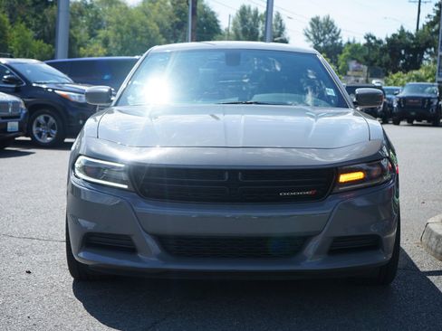 Used 2018 Dodge Charger SXT RWD image 8