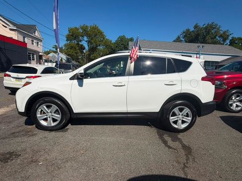 Used 2014 Toyota RAV4 XLE AWD/4WD image 9