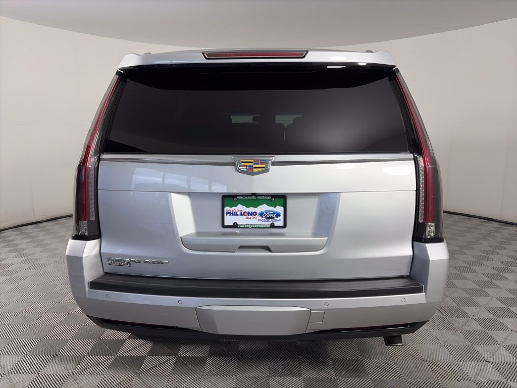 Used 2016 Cadillac Escalade Platinum AWD/4WD image 6