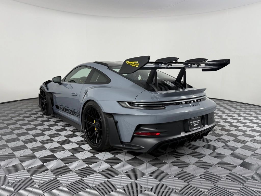 Used 2024 Porsche 911 GT3 RS RWD image 3