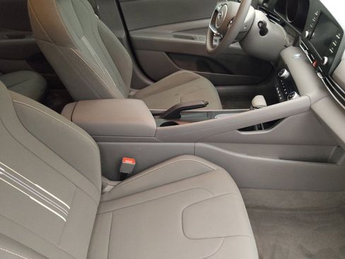 Used 2023 Hyundai Elantra SEL image 21