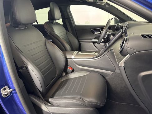 Used 2024 Mercedes-Benz GLC 300 4MATIC w/ AMG Line image 12