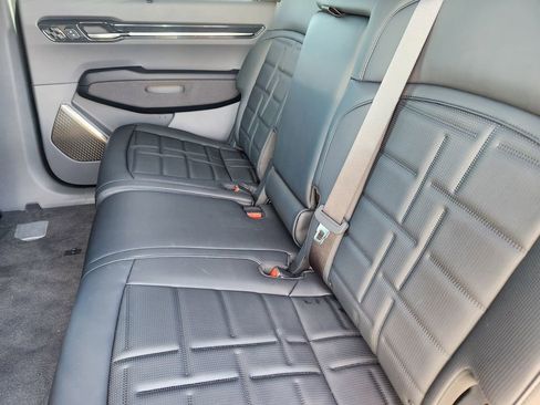 New 2026 Kia EV9 Land image 10