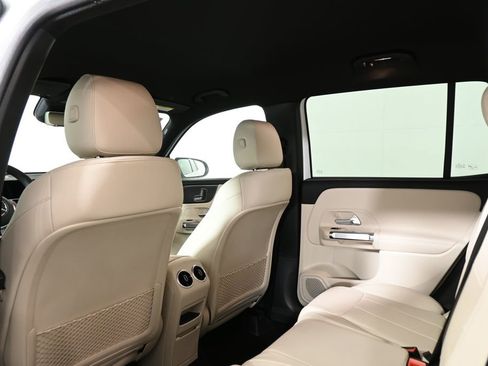 Certified 2025 Mercedes-Benz GLB 250 4MATIC image 25