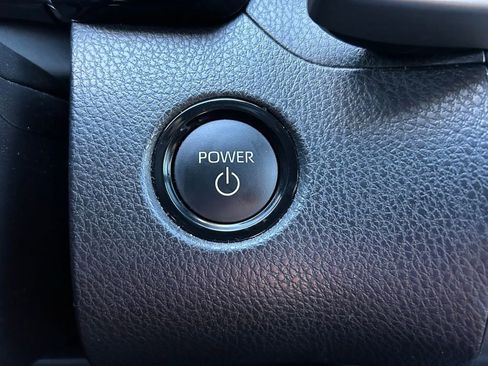 Certified 2025 Toyota Camry SE image 29