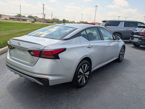 Used 2021 Nissan Altima 2.5 SV AWD/4WD image 7