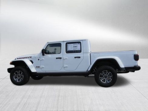 New 2025 Jeep Gladiator Mojave image 7
