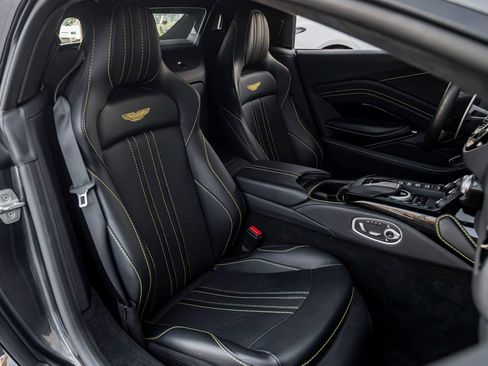 Used 2023 Aston Martin V8 Vantage Roadster image 21