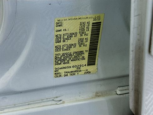 Used 2014 Nissan Armada Platinum image 12