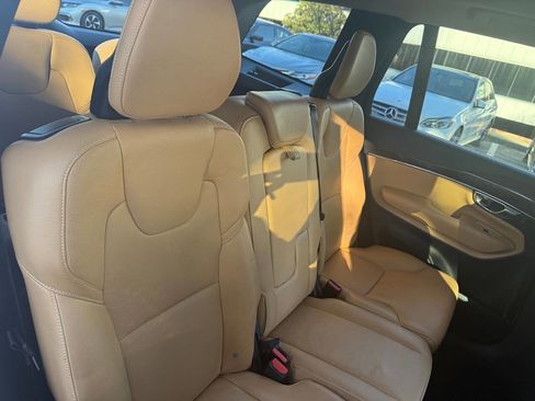 Used 2016 Volvo XC90 T6 Momentum w/ Protection Package Plus image 22