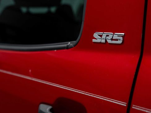 Used 2018 Toyota Tundra SR5 w/ TRD Off Road Package AWD/4WD image 13