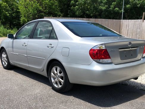 Used 2006 Toyota Camry XLE FWD image 5