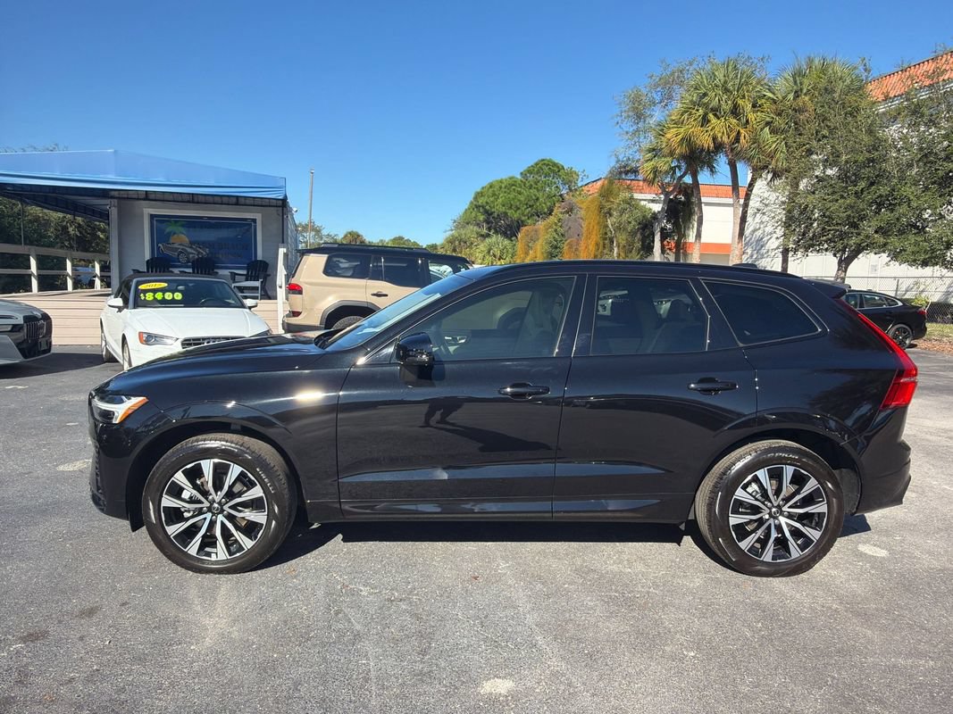 Used 2024 Volvo XC60 B5 Core w/ Protection Package Premier AWD/4WD image 2