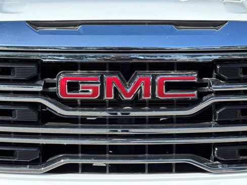 Used 2024 GMC Sierra 1500 SLT AWD/4WD image 47