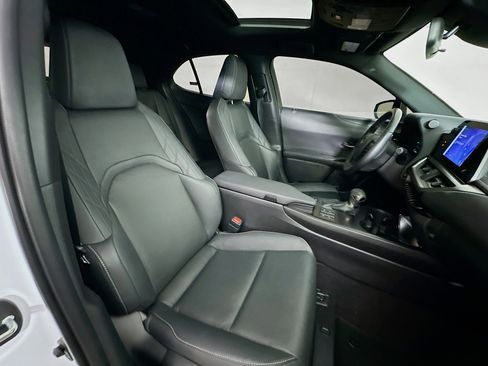 Used 2024 Lexus UX 250h F Sport image 31