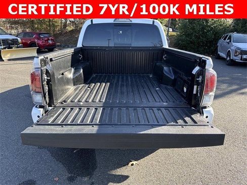 Used 2023 Toyota Tacoma TRD Off-Road image 12