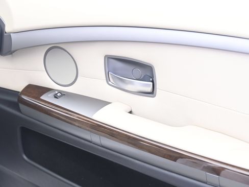 Used 2007 BMW 750Li RWD image 21