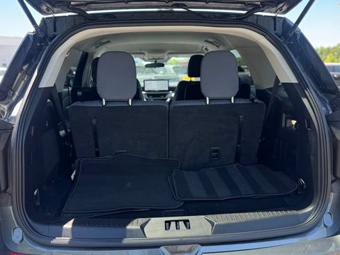 Used 2026 Ford Explorer Active AWD/4WD image 9