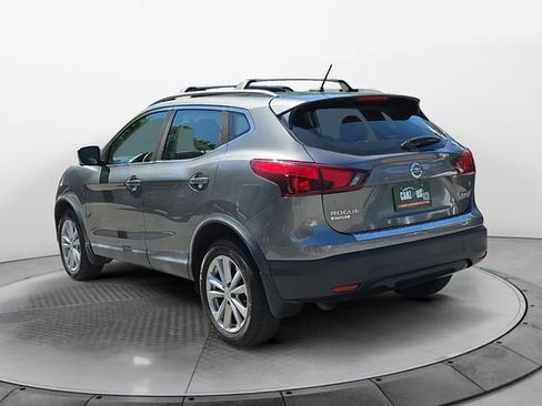 Used 2018 Nissan Rogue Sport SV w/ SV Technology Package AWD/4WD image 3