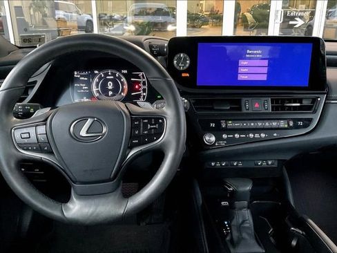 Certified 2024 Lexus ES 250 w/ Premium Package AWD/4WD image 8