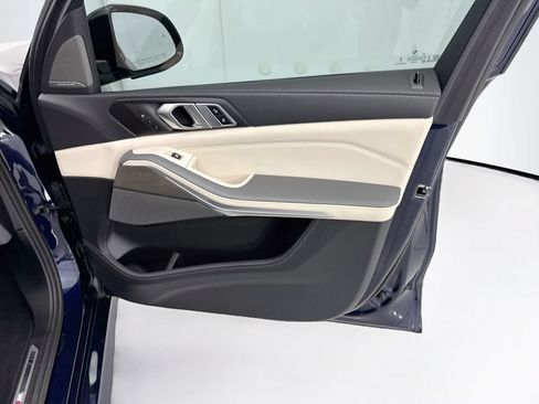 Certified 2026 BMW X7 xDrive40i w/ M Sport Package AWD/4WD image 24
