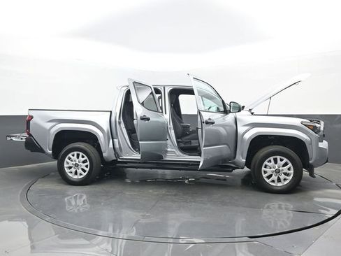 Used 2026 Toyota Tacoma SR w/ SR Upgrade Package image 30