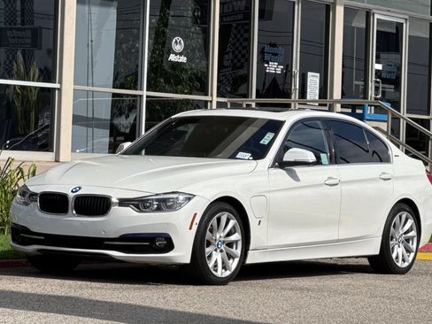 Used 2017 BMW 330e RWD image 8
