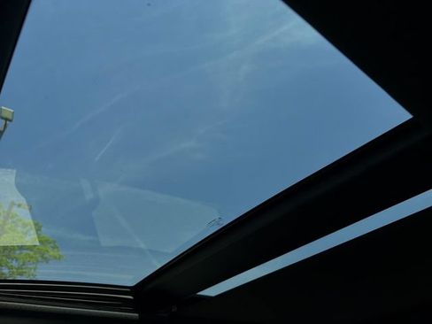 New 2026 Chrysler Pacifica Limited FWD image 21