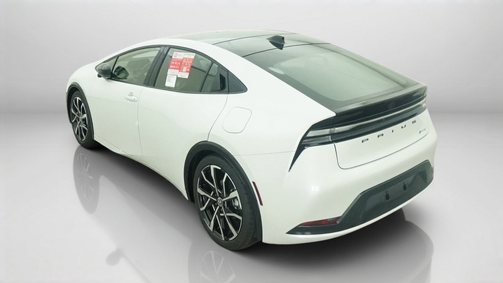New 2026 Toyota Prius Plug-In Hybrid FWD image 40