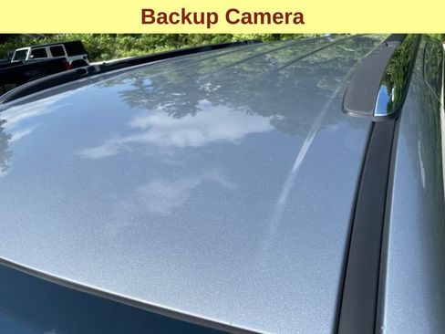 Used 2021 Chrysler Pacifica Touring-L FWD image 9