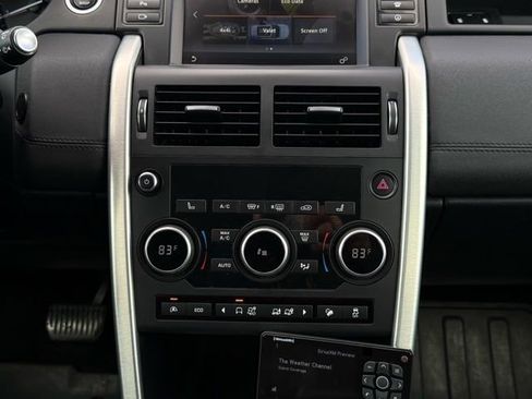 Used 2017 Land Rover Discovery Sport HSE image 25