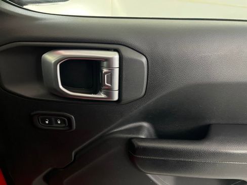 Used 2018 Jeep Wrangler Unlimited Sport S image 52