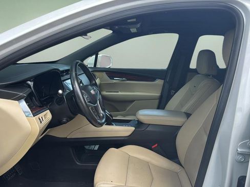 Used 2019 Cadillac XT5 Luxury AWD/4WD image 10