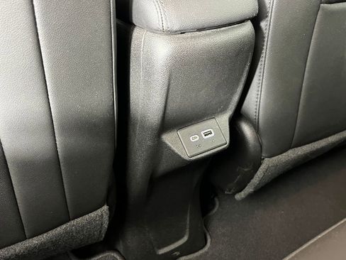 Used 2022 Chevrolet Bolt LT w/ Infotainment Package image 27