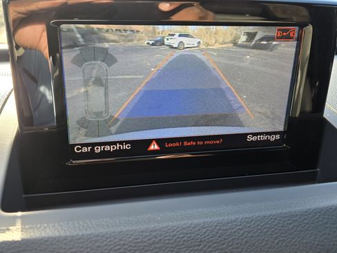 Used 2018 Audi Q3 2.0T Premium w/ Convenience Package image 22