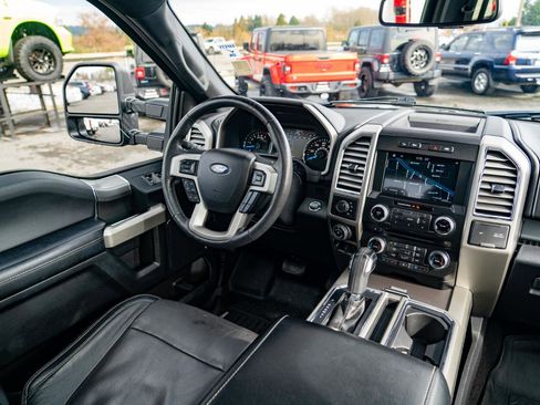 Used 2016 Ford F150 Lariat w/ Equipment Group 502A Luxury AWD/4WD image 25