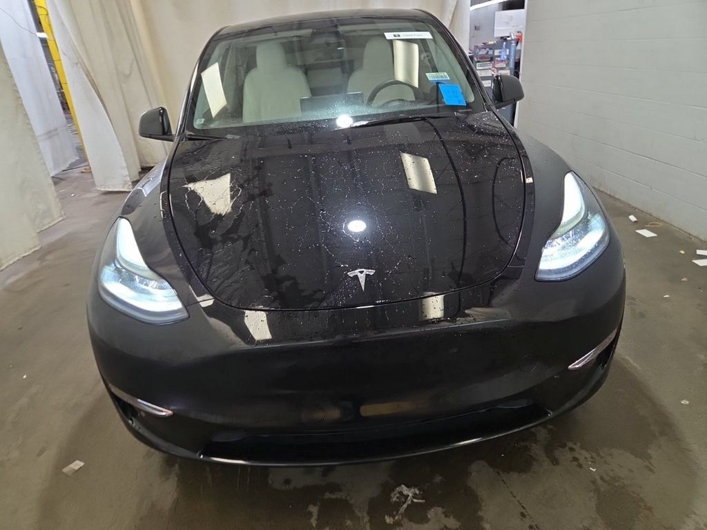 Used 2023 Tesla Model Y Performance AWD/4WD image 2