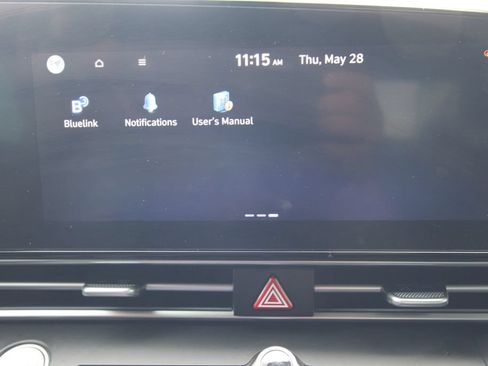 Used 2023 Hyundai Elantra Limited w/ Preferred Accessory Package FWD image 34