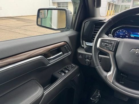 Used 2024 Chevrolet Silverado 1500 RST AWD/4WD image 27