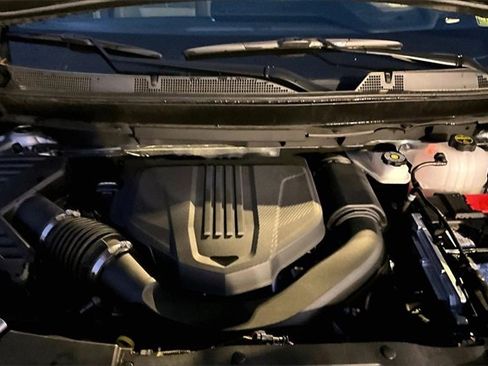 Used 2025 GMC Acadia Elevation image 31