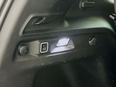 Used 2024 Jeep Grand Cherokee L Altitude image 31