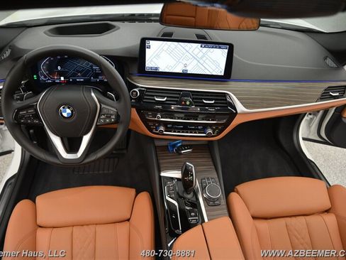 Used 2023 BMW 530i w/ Premium Package RWD image 22