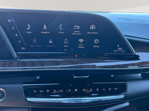 Certified 2022 Cadillac Escalade Premium Luxury Platinum image 9