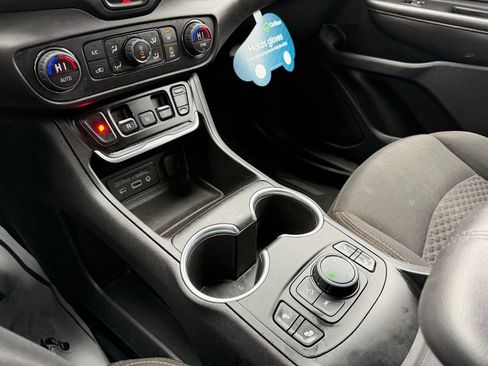 Certified 2020 GMC Terrain SLE w/ Driver Convenience Package image 26