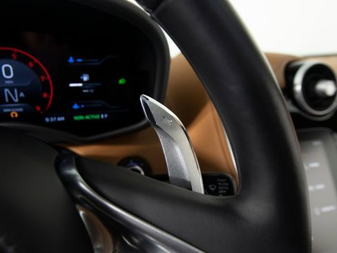 Used 2023 McLaren GT image 17